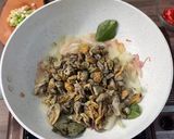 Foto langkah ke 4 dari resep Oseng Kerang Hijau.