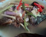 Foto langkah ke 6 dari resep Sayur Asam Ikan Mas Panggang.