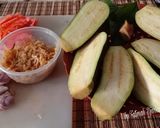 Foto langkah ke 2 dari resep Terong Rebon Balado.