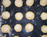 A picture of step 4 of Condensed milk cookies.