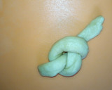 Twisted breadmatakin girki2 hoto