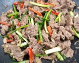 Hình bước làm 3 của món Bò Xào Sả Ớt