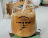 Foto langkah ke 2 dari resep Vanilla Greek Frappe.