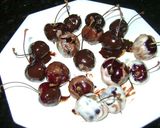 Foto del paso 2 de la receta: Las 12 uvas de las 12 y cerezas bañadas en chocolate