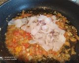 Foto del paso 4 de la receta Guisantes con cigalas, gambas y chipirones