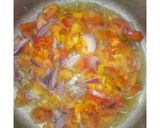 A picture of step 2 of Indomie jollof.
