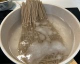 Hình bước làm 1 của món Mì Soba Sữa Đậu Nành Lạnh