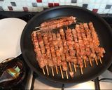 Hình bước làm 1 của món Thịt bò BbQ xiên que