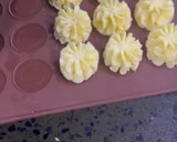 Gambar langkah 5 resipi Semperit Susu Cheese (Biskut Raya).