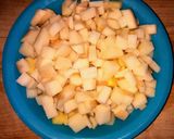 Foto del paso 1 de la receta: Chicharrón duro con nopales y papas