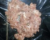Hình bước làm 3 của món Scotch Eggs (Trứng lòng đào bọc thịt chiên xù)