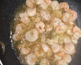 Foto del paso 3 de la receta: Vieiras al pil pil