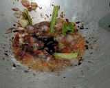 Foto langkah ke 3 dari resep Orek Tempe Teri Kacang Tanah.