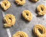Foto langkah ke 5 dari resep Butter cookies.