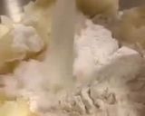 صورة لخطوة 3 من وصفة صامولي منزلي بالعجينه اليابانية 🥖♥️
