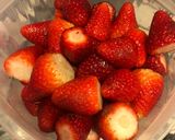 Foto del paso 1 de la receta: Fresas con Crema Mejoradas