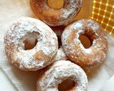 Foto langkah ke 5 dari resep Donat Maizena.