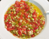 Foto del paso 2 de la receta: Salpicón de Boquerones y Mejillones  en salsa vinagreta
