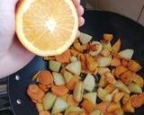 Foto del paso 4 de la receta: Verduras salteadas con pollo