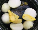 Hình bước làm 2 của món Gà ác chưng yến