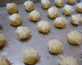 Foto langkah ke 4 dari resep Thumbprint cookies.