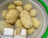 Foto langkah ke 1 dari resep Kentang Mustofa.
