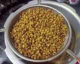 A picture of step 2 of Aachari Moong Masala.