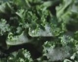Foto langkah ke 3 dari resep Sesame Roasted Kale.