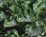 Foto langkah ke 3 dari resep Sesame Roasted Kale.