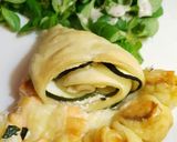 Une image de l'étape 9 de Couronne de saumon et ses fleurs en courgettes.