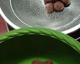 Foto langkah ke 3 dari resep Cookies chocolatos panggang teflon.