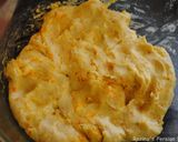 A picture of step 4 of Gata bread (cake).