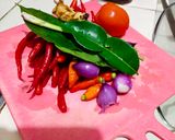 Foto langkah ke 1 dari resep Sambal Terasi Mami Adit.