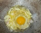 Gambar langkah 2 resipi Mee Goreng Bujang Senang.