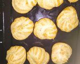Foto langkah ke 5 dari resep Soes Original Isi Vla Susu.