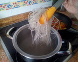 Foto del paso 8 de la receta: Fideos de patata con verduras al wok