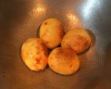A picture of step 3 of Egg Palak Curry.