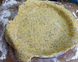 Foto del paso 3 de la receta: Tarta crocante de cerezas y arándanos azules