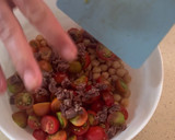 Foto del paso 2 de la receta: Ensalada de garbanzos, tomate y anchoas