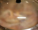 A picture of step 2 of Langostines with fresh tomatoes and chilli.