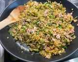 Une image de l'étape 10 de Riz gratiné aux deux fromages, courgette, persil et jambon.