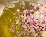 A picture of step 2 of Broccoli Soup with Walnuts.