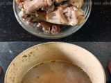 काश्मिरी यखनी पुलाव विथ  चिकन (kashmiri yakhni pulao with chicken recipe in marathi)