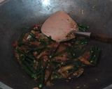 Foto langkah ke 5 dari resep Tumis tongkol kacang panjang.