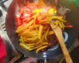 Foto del paso 2 de la receta: Moqueca de banana con brochetas de camarón