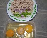 Foto langkah ke 3 dari resep Martabak telur isi ayam.