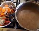 Foto del paso 4 de la receta: Cazuela de carne 🍖 acompañado de pebre chileno 🇨🇱