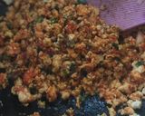 A picture of step 2 of Chicken bolognese sauce.