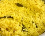 Foto langkah ke 5 dari resep Nasi Kuning Harum Gurih bawang putih ala chef Rudy Choiruddin.