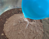 Foto del paso 2 de la receta: Queque de chocolate súper esponjoso